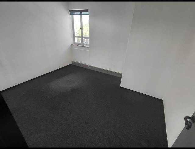 387M² OFFICE TO LET IN BRYANSTON